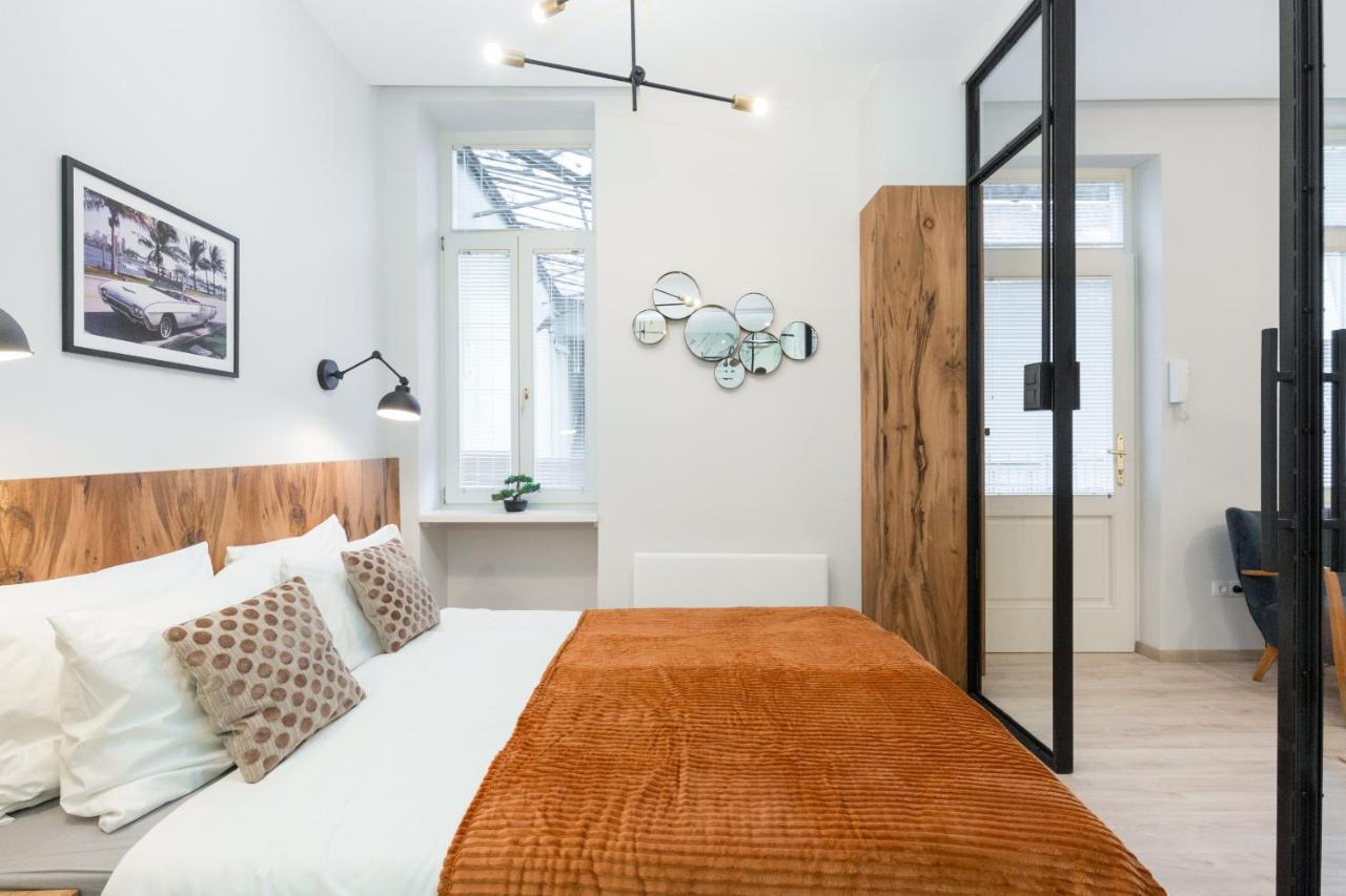 Luxury Dream Suite In The Absolute Center ブダペスト エクステリア 写真